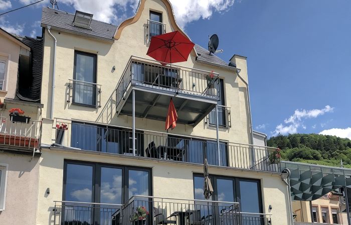 Comfortable, newly renovated apartments with a view of the Moselle