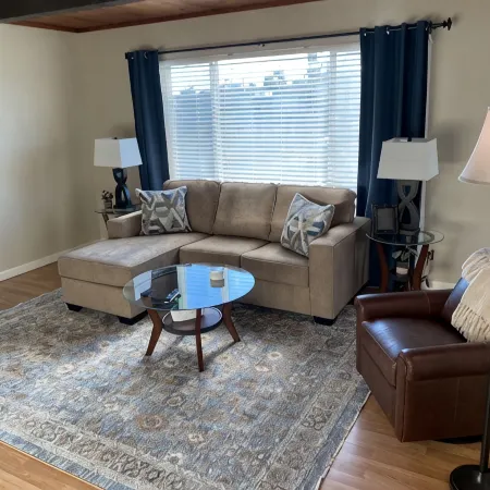 ARCATA cozy 2-bedroom with fireplace, close to downtown and Cal Poly Humboldt Отели в г. Арката