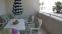 Beachside sea views, aircon, internet, modern, private parking - Wifi