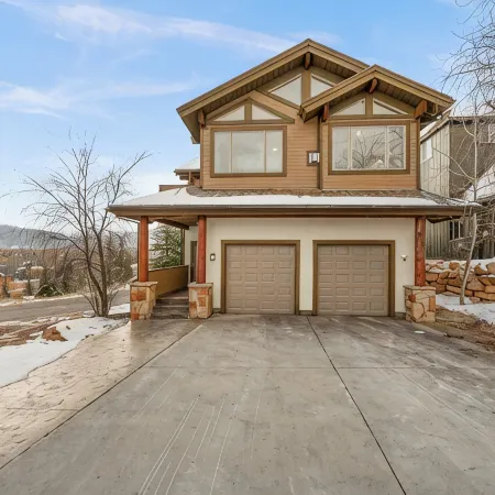 Best of Bear Hollow. Lavish 7-Bedroom for Winter and Summer Fun.