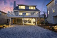 Your Ultimate  Retreat – Steps from Beach with Pvt Heated Pool, Slide & Hot Tub! - 4성급