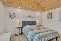Lake View Country Cabin at Bear Bluff Retreat