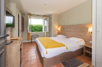 Hotel le Golf Parc Robert Hersant - Parkplatz