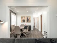 3 miles to B Ball, 5 min walk to Downtown! Stocked Kitchen, AC, WiFi, W/D โรงแรมในโอเนออนตา