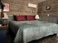“Clabe” one of the 5 Tiny Cabins on the Osage River - Hytter