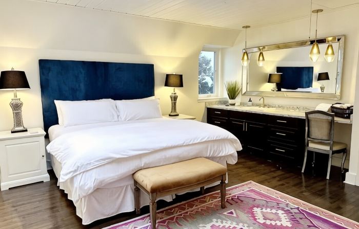 Penthouse 105-Heart of Downtown