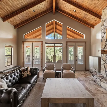 Canyon-View Retreat Minutes from Zion with Hot Tub, Game Room & Chef’s Kitchen