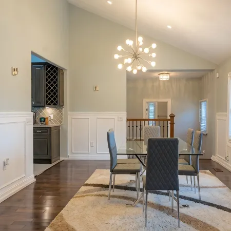 15 Mins From PHL International Airport - Modern Rancher Style Home in Chester PA