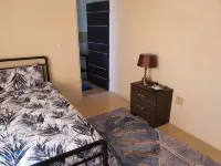 Jomp Turners' Guest Apartments - 2-Star
