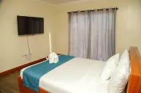 Luxury villa with sky pool and scenic ocean views, 10 mins from airport - พร้อมWifi