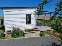 Comfortable studio with stunning mountain & ocean views – Your perfect getaway! - Wifi