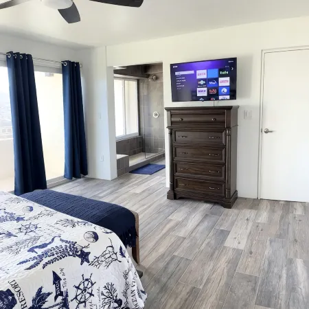 Updated 1Br/1BA - "Hillside Getaway"