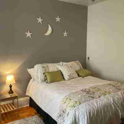 Old Quebec's historic district. 1-bedroom apartment, sleeps 4 Rooms
