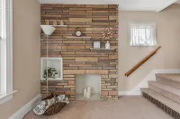 NEWLY REMODLED 3BD Home Walk To ProMedica Hospital - 2-Star