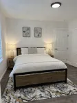 Newly renovated home walkable to Downtown/Restaurants/Park - ห้องครัว