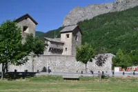Spacious apartment of 70m2 / 6p. in chalet well located 500m from the village of Allos - balcony