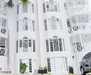 Falcon Oceanview3BRCondo/Free Airport Transport/5minsWalkToBeach/Gated/Security -  Ferienwohnungen