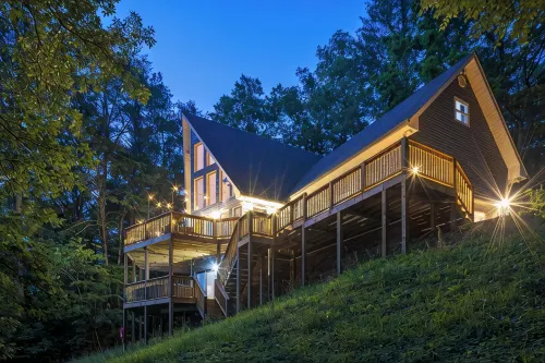 Lake House Near Lookout Mt,  Theater, Gym & Arcade - 4つ星