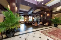 Hampton Inn & Suites Albany-Downtown - parking