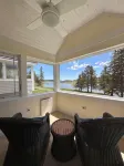 Elegant oceanfront home on Bass Harbor close to Acadia National Park - 4つ星