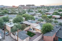 Sam Hughes Bungalows - B - Walkable to the University of Arizona, Large Backyard - Apartments
