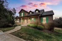 Pool&SplashPad Hot Tub PoolTable, Foosball, Lake, Shows, Golf, Shop, FUN - WiFi
