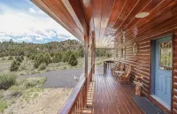 Private Luxury Cabin on 5 Acres, 4Bd 2.5ba Perfect Base Camp to N. Parks! - Alphydda