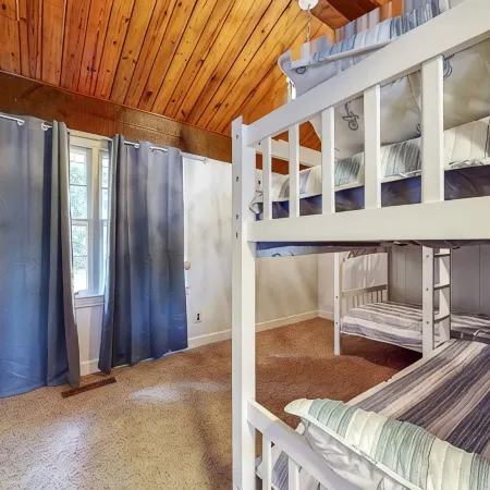 Unique find on Logan Martin! Cozy, spacious and family friendly. Hotels in St. Clair County