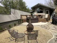 Romantic , 5 miles to downtown Asheville, Private, Hot Tub, Fireplace, Fenced - Romantic
