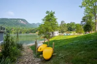 Brand New Lake Front-6 Br 7 BA Home with Direct Views of Rumbling Bald - 4-Star