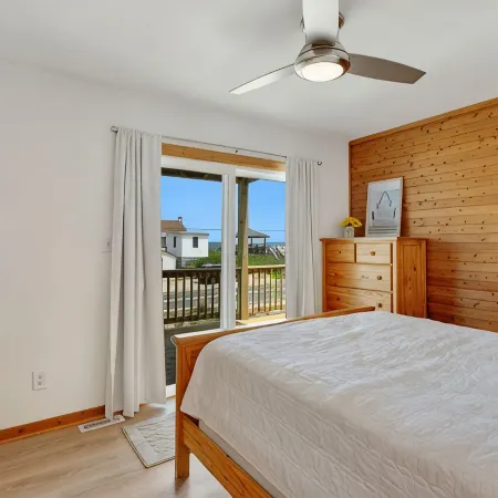 Gorgeous, Ocean View, 3 bedroom, 2 bathroom home in the heart of Kitty Hawk!