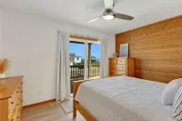 Gorgeous, Ocean View, 3 bedroom, 2 bathroom home in the heart of Kitty Hawk! - balcony