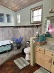 Located within in Old Town Albuquerque  Walking Distance to shops and museums - Bungalows