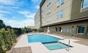 La Quinta Inn & Suites by Wyndham Phoenix West / Glendale