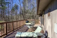 Secluded Cabin w/ HOT TUB, Woodburning Stove, VIEW on PRIVATE 2 acres - balcony
