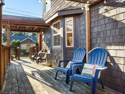 Beautiful Family Home, Less than one Block to the Beach - 4-Sterne
