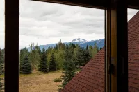 Glacier House Hotel & Resort - vue sur la montagne