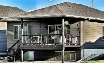 Bridges Bay Spacious, Well-Stocked, Kid-Friendly Home. Fall and Winter Deals!