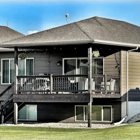 Bridges Bay Spacious, Well-Stocked, Kid-Friendly Home. Fall and Winter Deals!