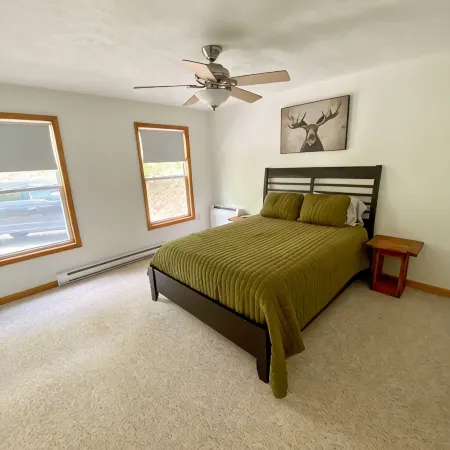 Secluded + Fire Pit + Game Room. Less than 1 mile to 7 Points