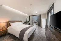 Haeundae Central Hotel - Pools