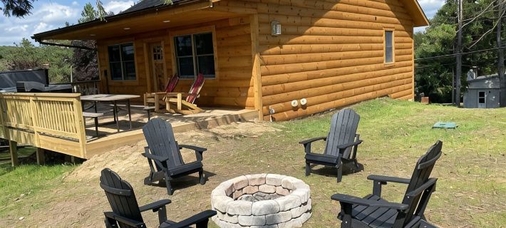 #1 Cabin~Walk to Wisp! Lake Access & Dock! Hot Tub~Game Room~Fire Pit & Dogs OK! Hoteles en McHenry
