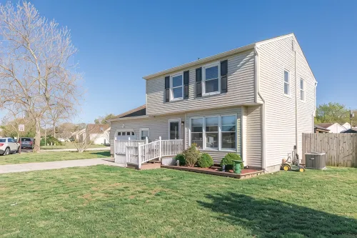 Pet-Friendly Bay Escape w/ Pool - 3-Sterne