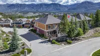 Spacious Invermere 3bd2.5ba Townhome Nestled in the Purcell Mountains! - Wifi