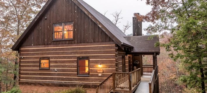 Kallithea ~ Modern rustic luxury on the peaceful side of the Smokies! ブラウントのホテル
