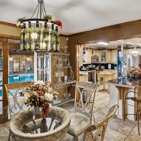 Windy Point Estate - On Lake Istokpoga-5bdr. 5 1/2bath 7 beds. Amazing grounds