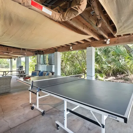 New Photos! Walk2Vilano Beach/King Bed/ Dwntwn/Pet/RV/Booat/Work Trailer Parking