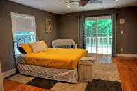 Prime location! MINUTES from Sleeping Bear National Park & Lake Michigan beaches - 3-Sterne