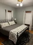 Updated Village Victorian on Ski Shuttle, walk to all amenties in town! - 4-Star
