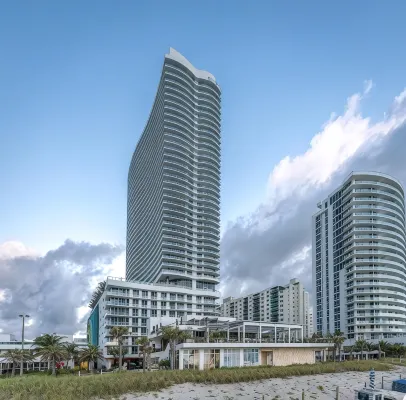 Lyfe Resort & Residences - รีสอร์ท